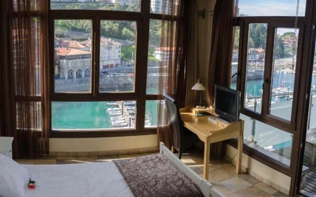Hotel Zumalabe