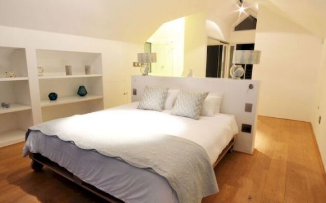 Scandinavian Mansion 9 Bedroom Palace