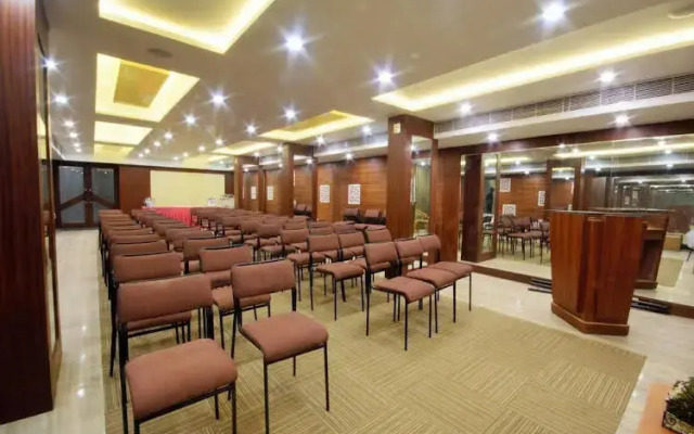 OYO Premium Shahibaug Airport Road