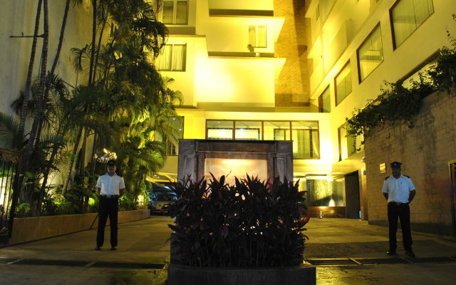 Dynasty Hotel