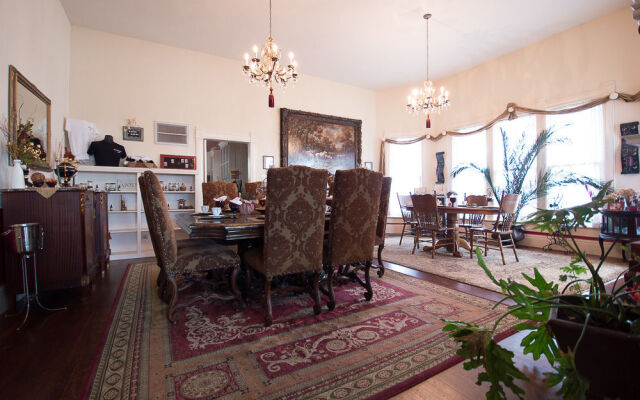 Munzesheimer Manor B&B