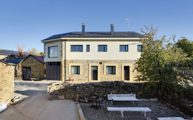 Casa de la Devesa de Sanabria