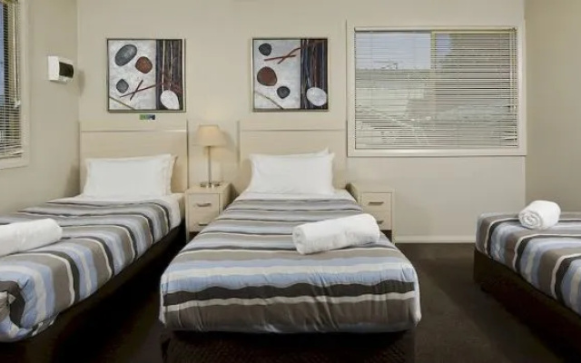 Active Holidays Big4 Nepean River – Guest Rooms – Sydney