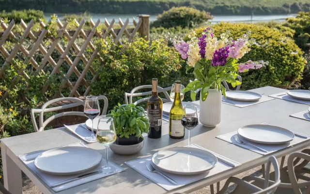 Newquay Tamarisk Lodge on the Gannel
