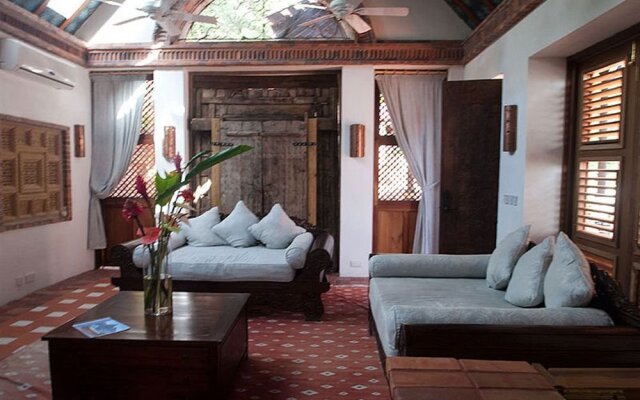 Caille Blanc Villa & Hotel - Adults Only