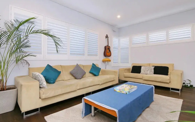 Luxury 4-bedroom House - Mount Lawley
