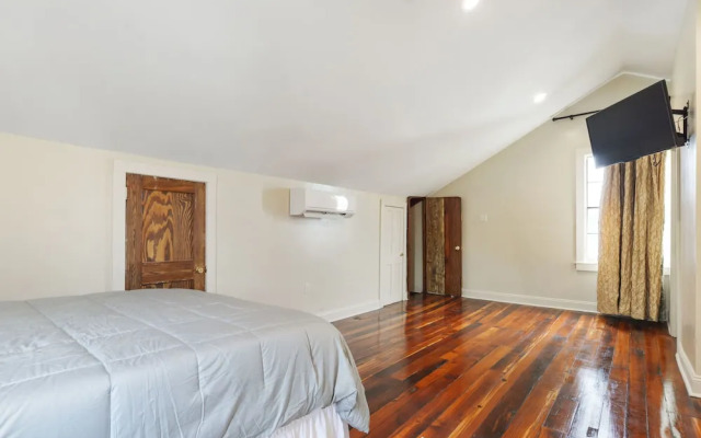 4 Bedroom 5 beds - 2030