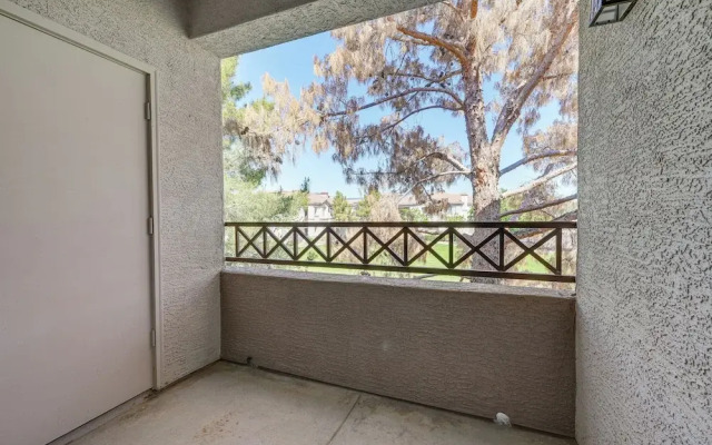 Near Spring Training: Mesa Condo w/ Pool Access!
