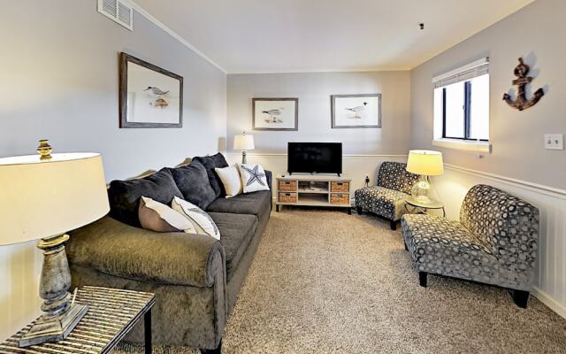 William Hilton #4305 - 2 Br Condo