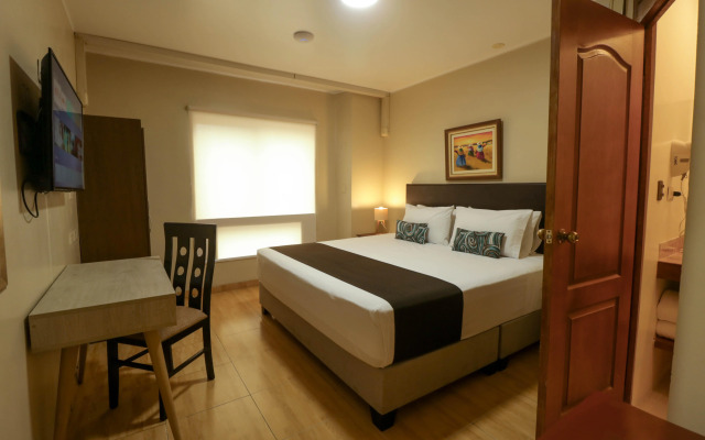 Epiqus Hotel