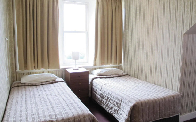 Riverfront Motel & Restaurant