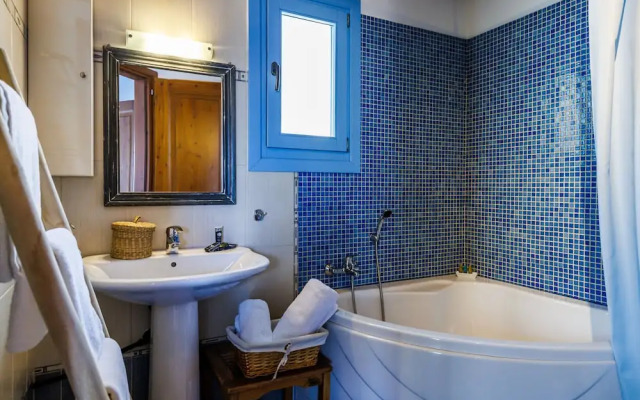 Villa Avaton With Magnificent sea View and Skopelos Town