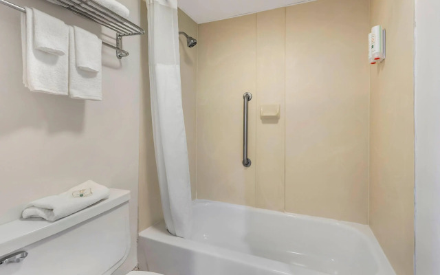 Quality Inn & Suites Easley - Greenville