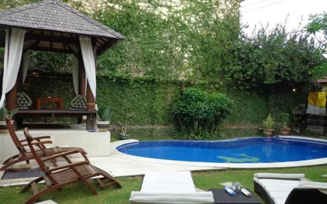 Petitenget Cozy Villa