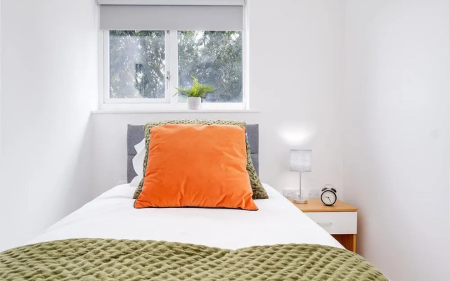 Night Stay - Alpha House