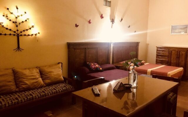 Las Calzadas Hotel & Suites