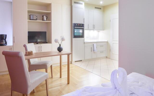 AMC Apartments