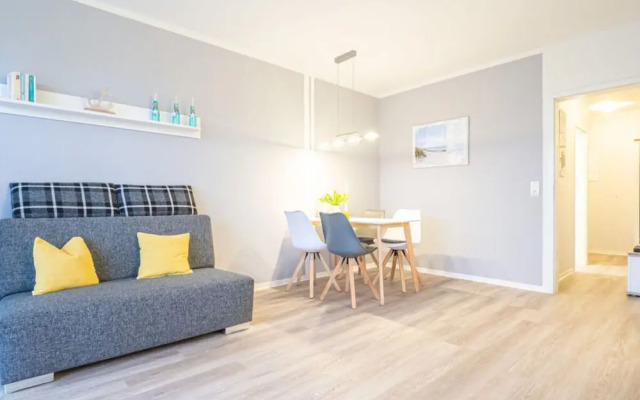 Message in a Bottle Modern Retreat