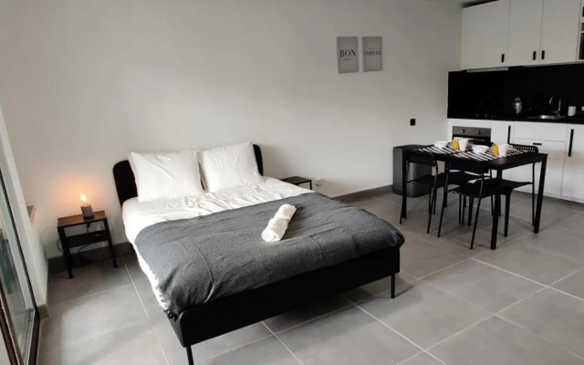 New apartment steps away from the heart of Albufeira