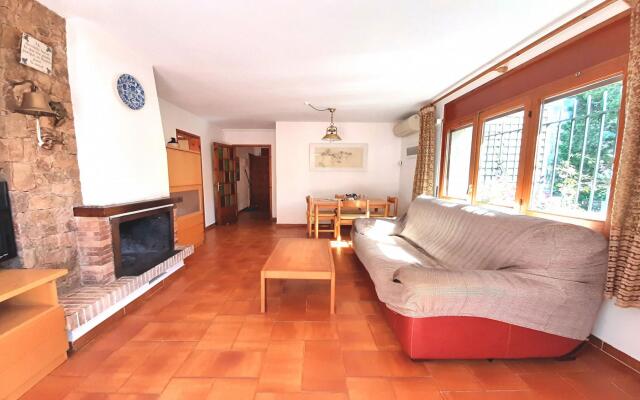 Alier in Llafranc with 3 bedrooms and 1 bathrooms
