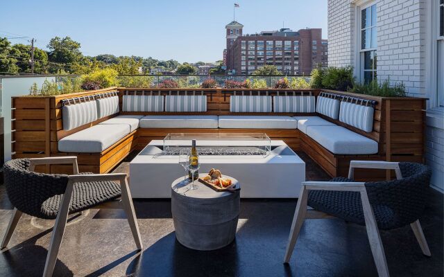 Wylie Hotel Atlanta, Tapestry Collection by Hilton