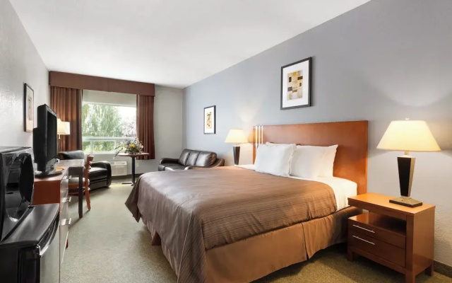 Days Inn High Prairie