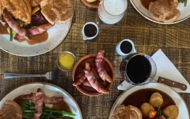 The Greenwich Rooms - Burger & Bird Bar & Restaurant