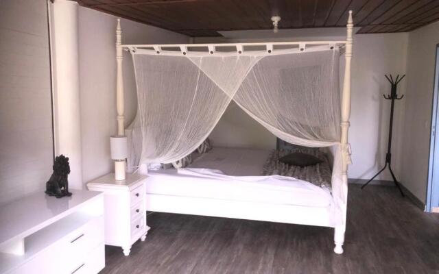 Lacoupaul : Superbe Appartement avec terrasse, jardin et jacuzzi