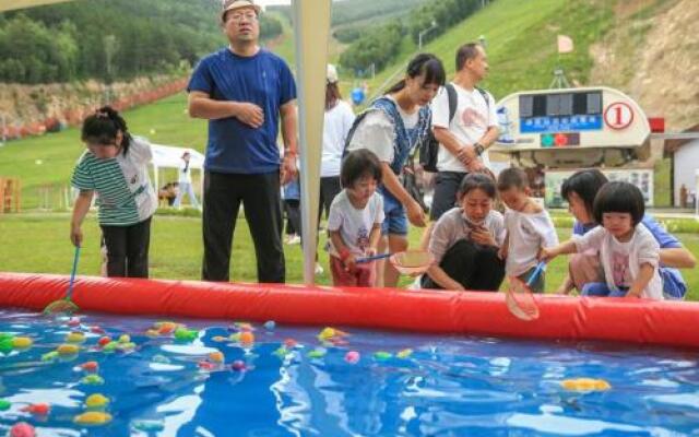 Zhangjiakou Wanlong Ski Resort International Apartment