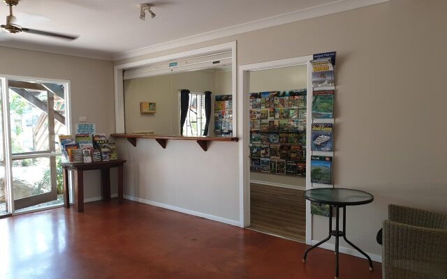 Travellers Paradise Heritage Historical Place - Hostel