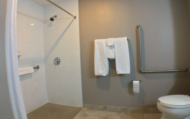 Super 8 by Wyndham Kapuskasing