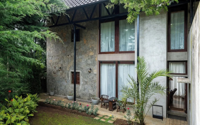 Tathya Hills - Luxe Garden Retreat