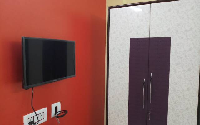 Om Shanti Guest House - Near Ruby General Hospital and Science City