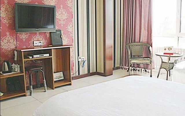 Golden Grassland Inn