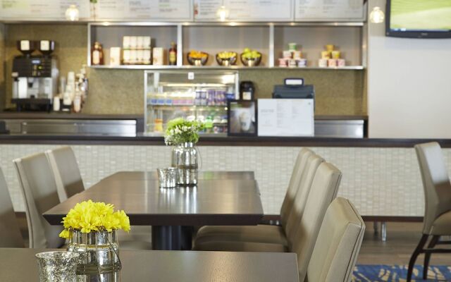 Courtyard Boston Natick