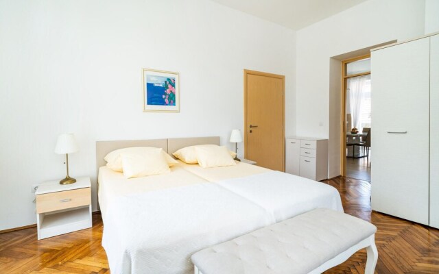 Nice Apartment in Dubrovnik With Wifi and 3 Bedrooms