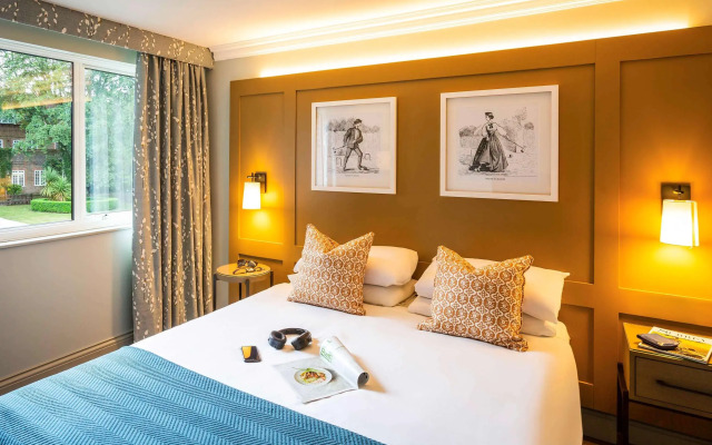Bush Hotel Farnham
