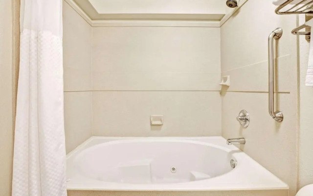 Days Inn by Wyndham Oklahoma City/Moore