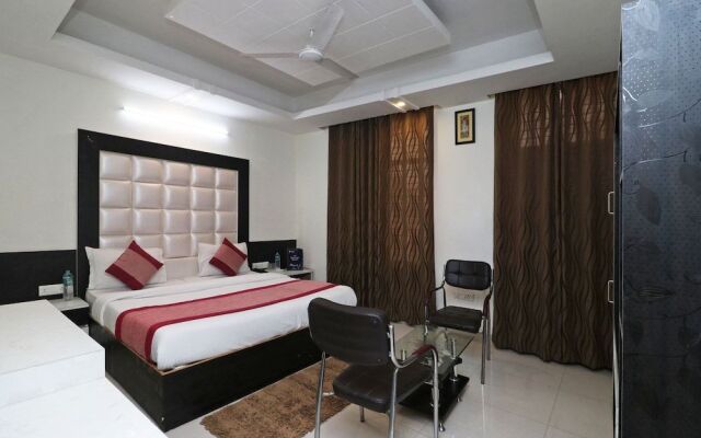 OYO 8971 Woodstay Inn Sector 45