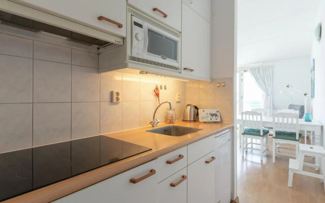 Calm Apartment With Balcony