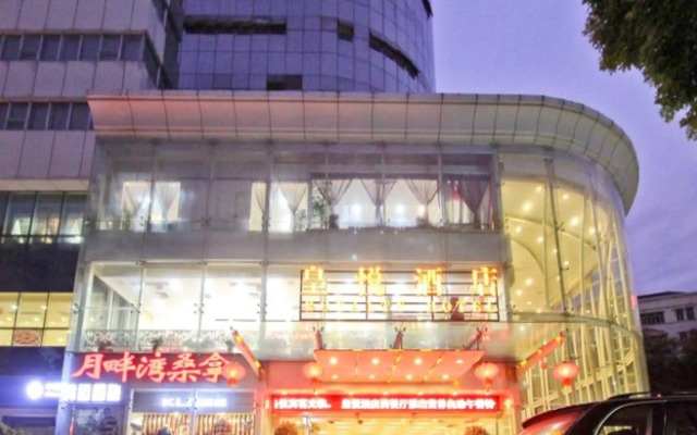 Royalty hotel