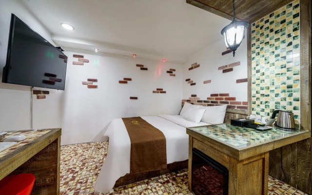 Seongnam Hotel Tom