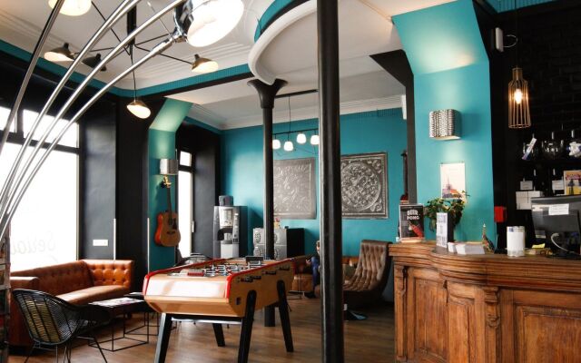 Arty Paris Porte de Versailles by River - Hostel