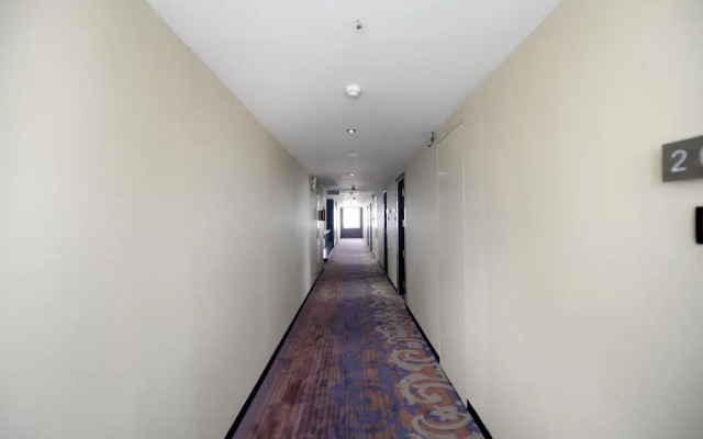 OYO 1038 The Kay Hotel