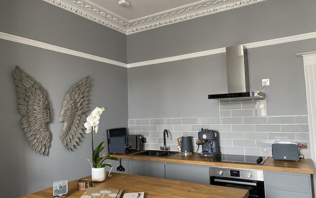 Beautiful 1-bed Apartment in Cheltenham