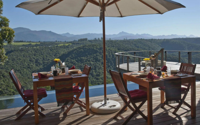 Tamodi Lodge and Stables