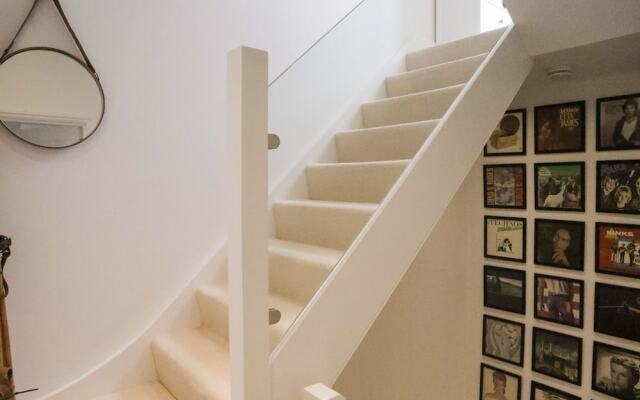 Modern 2 Bedroom In Clapham Junction