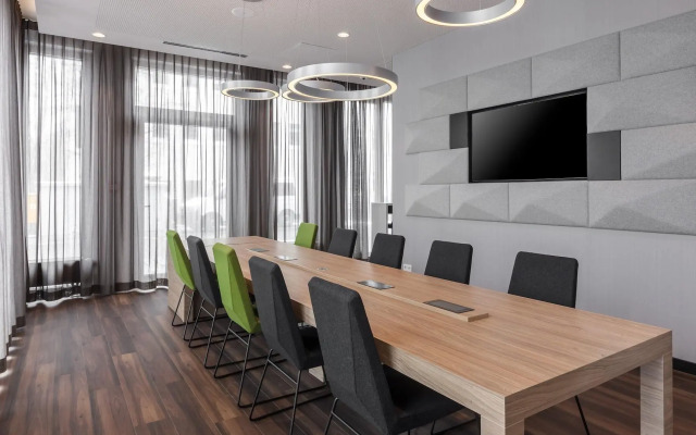 Holiday Inn Express Munich North by IHG