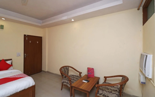 OYO 19484 Hotel Cubic Inn