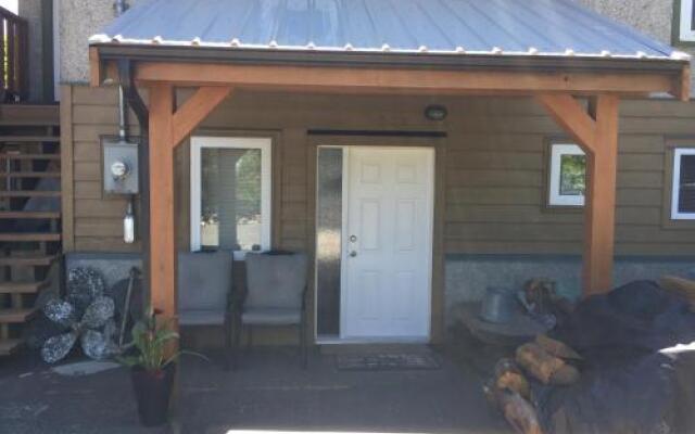 Wild Edge Lodge
